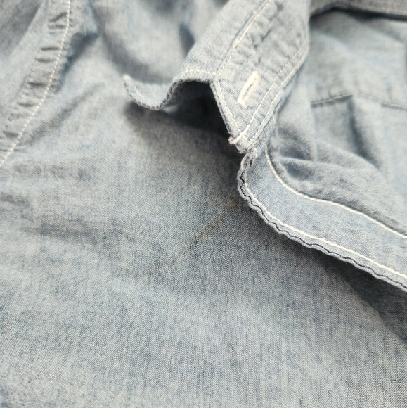 Gap the Fitted Boyfriend Tencel Button Down Shirt - Picture 8 of 8